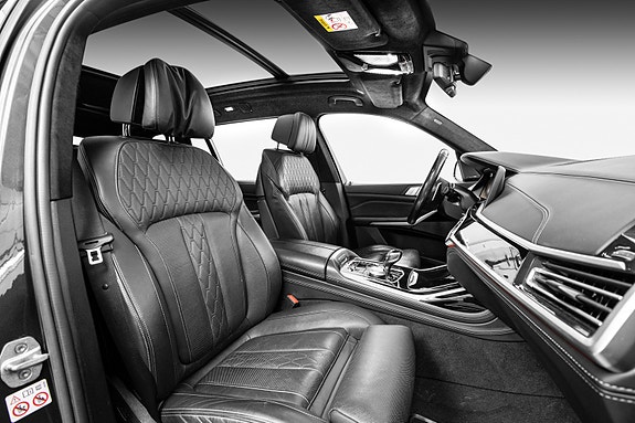 BMW X7 23 of 30