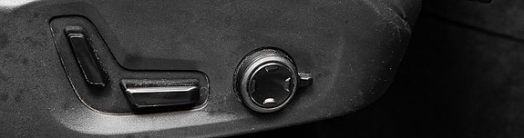 Volvo XC90 13 of 30