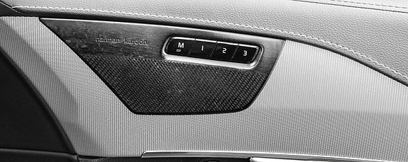 Volvo XC90 14 of 30
