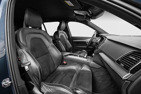 Volvo XC90 12 of 30