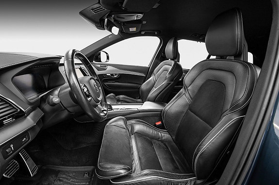 Volvo XC90 8 of 30
