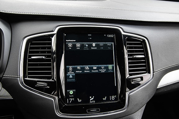 Volvo XC90 27 of 30