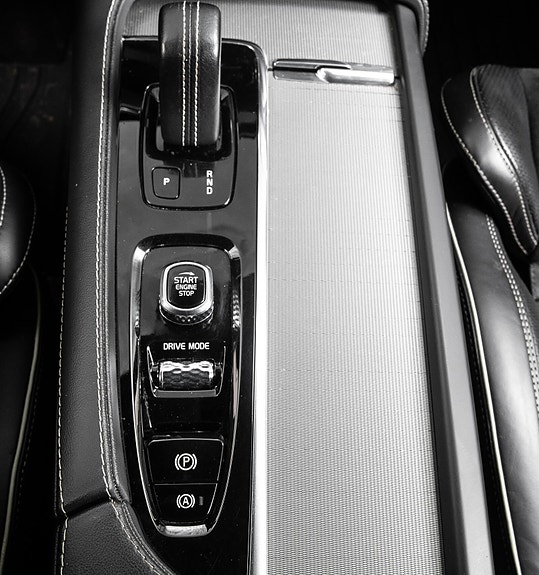 Volvo XC90 19 of 30