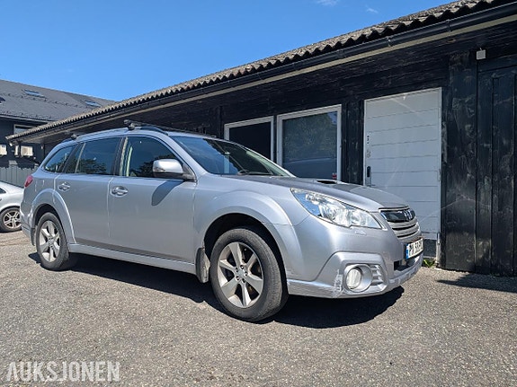 Subaru Outback 3 of 5