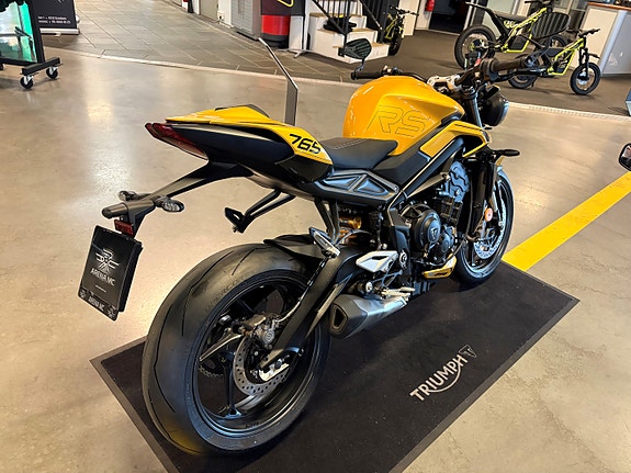 Triumph Street Triple 765 RS 9 of 14