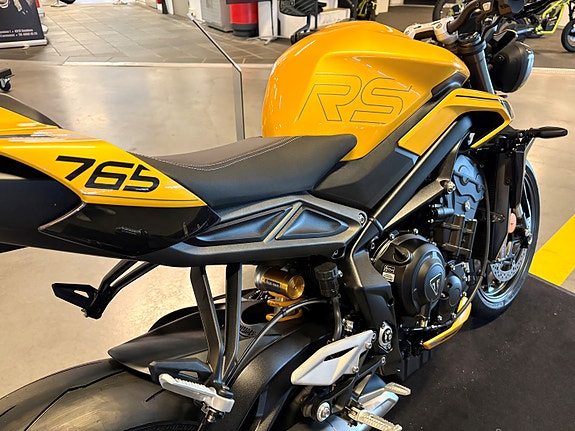 Triumph Street Triple 765 RS 12 of 14