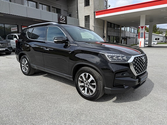 KGM Rexton 3 of 15