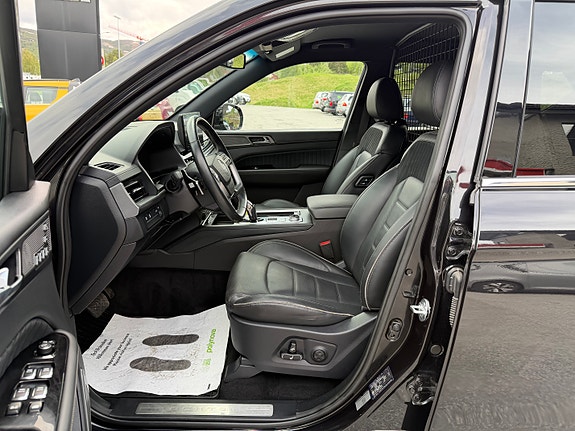 KGM Rexton 10 of 15