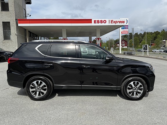 KGM Rexton 4 of 15