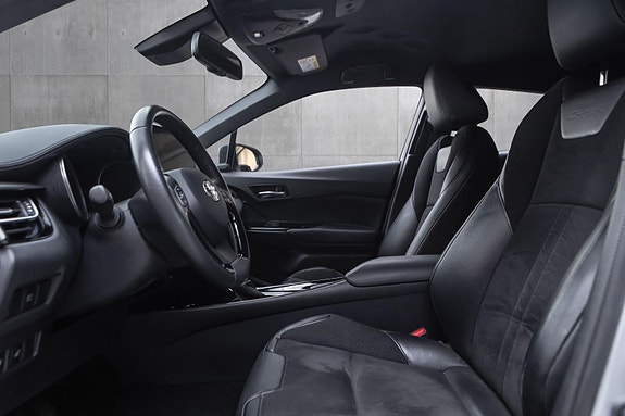 Toyota C-HR 14 of 20