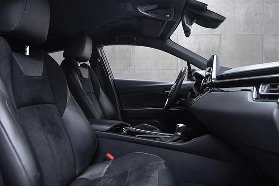 Toyota C-HR 18 of 20