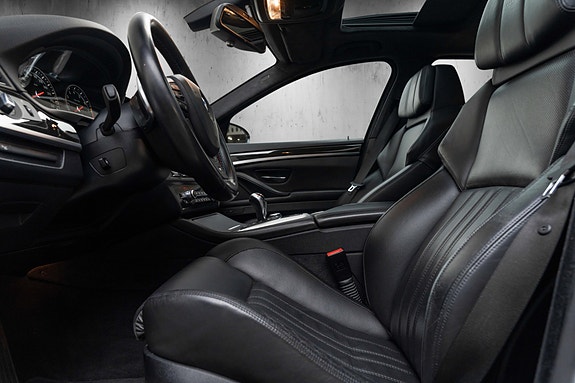 BMW M5 25 of 30
