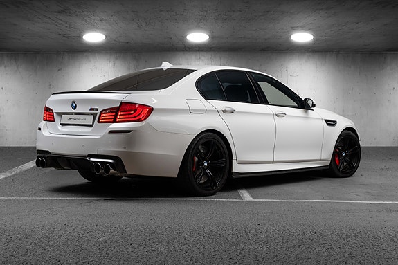 BMW M5 9 of 30