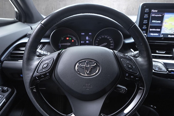 Toyota C-HR 10 of 20