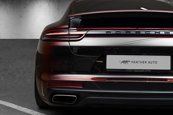 Porsche Panamera 4 9 of 30