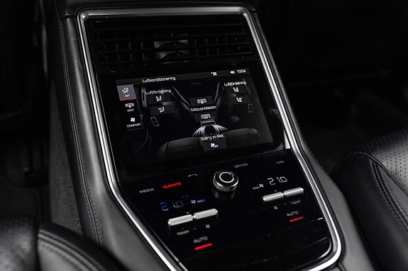 Porsche Panamera 4 28 of 30