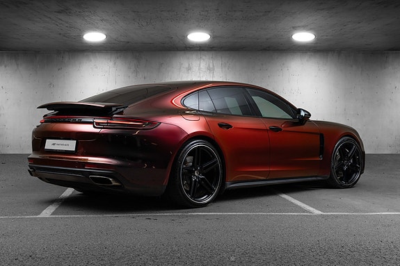Porsche Panamera 4 5 of 5