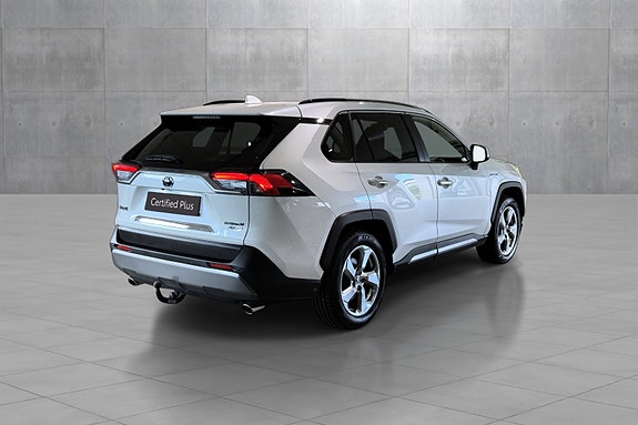 Toyota RAV4 5 of 5