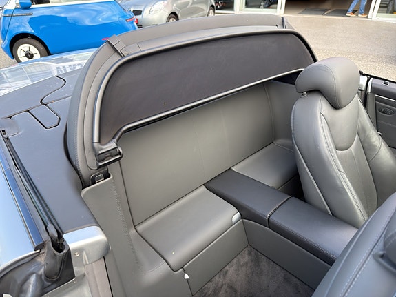Mercedes-Benz SL500 26 of 30