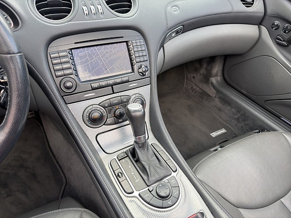 Mercedes-Benz SL500 16 of 30