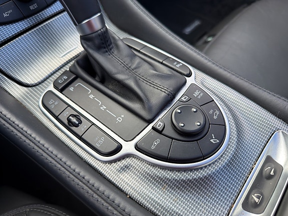 Mercedes-Benz SL500 30 of 30