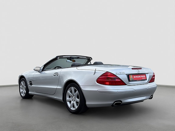Mercedes-Benz SL500 3 of 30