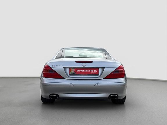 Mercedes-Benz SL500 11 of 30