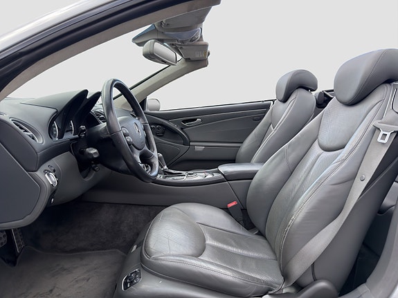Mercedes-Benz SL500 13 of 30