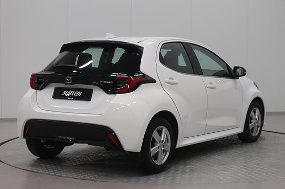 Mazda 2 4 of 5