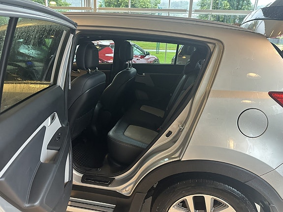 Kia Sportage 14 of 30