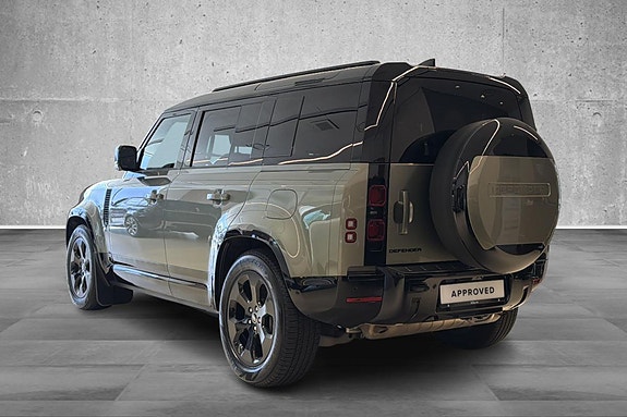 Land Rover Defender 110 3 of 30
