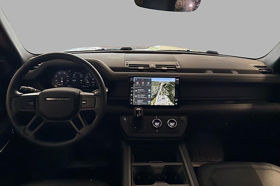 Land Rover Defender 110 6 of 30