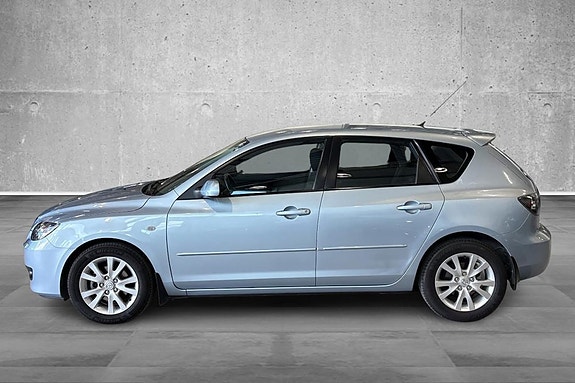 Mazda 3 4 of 5
