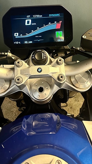 BMW F 900 R 10 of 15