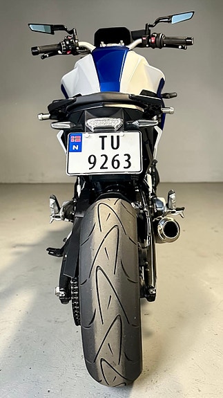BMW F 900 R 14 of 15