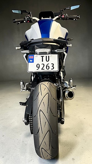 BMW F 900 R 15 of 15