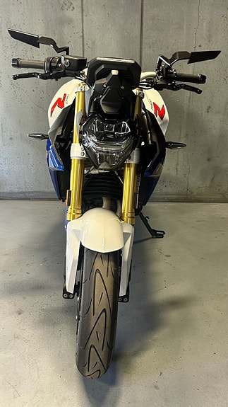 BMW F 900 R 9 of 15