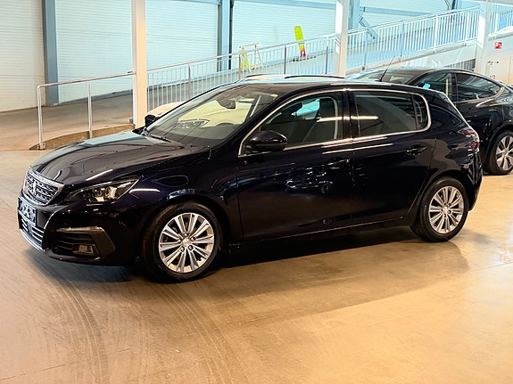 Peugeot 308 4 of 5