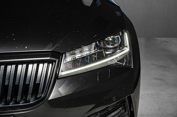 Skoda Superb 4 of 5