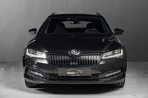 Skoda Superb 3 of 5