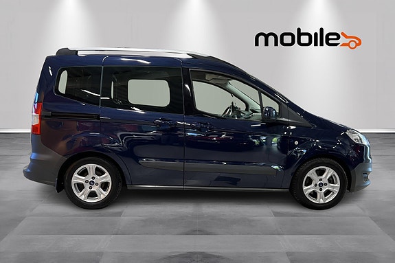 Ford Transit Courier 2 of 5