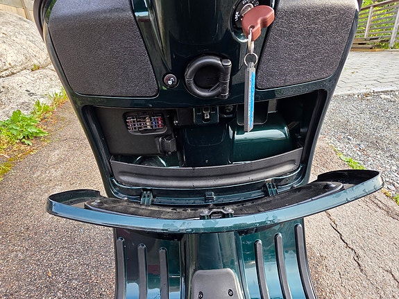 Vespa GTS 300 15 of 15