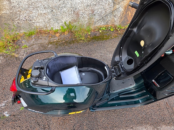 Vespa GTS 300 13 of 15
