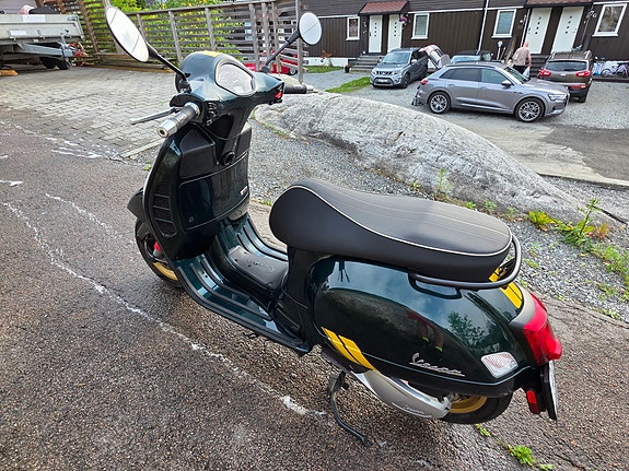Vespa GTS 300 7 of 15