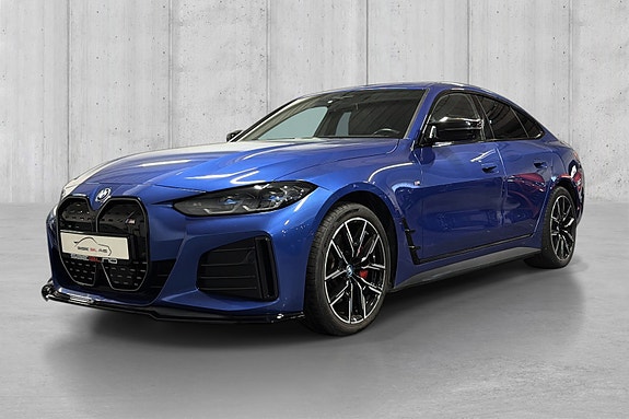 BMW i4 3 of 26