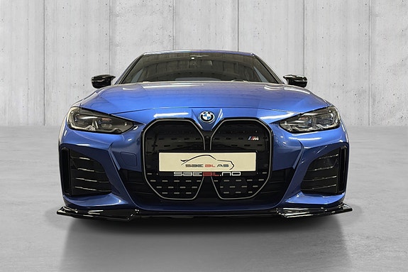 BMW i4 2 of 26