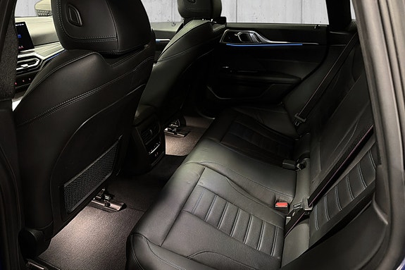 BMW i4 12 of 26