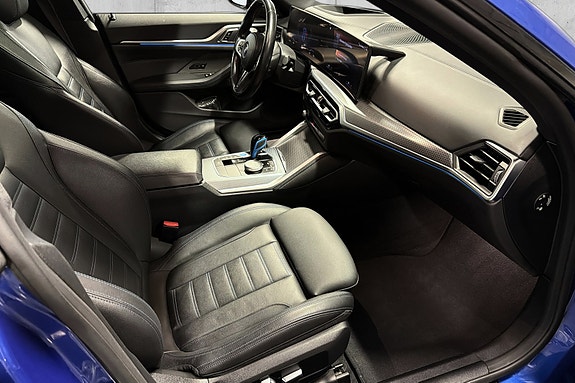 BMW i4 13 of 26