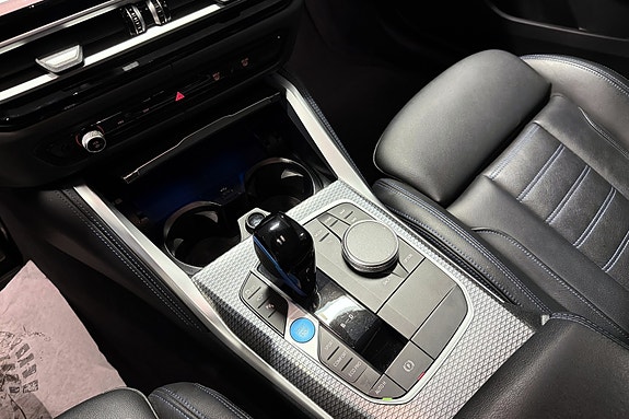 BMW i4 20 of 26