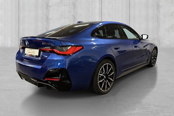 BMW i4 7 of 26
